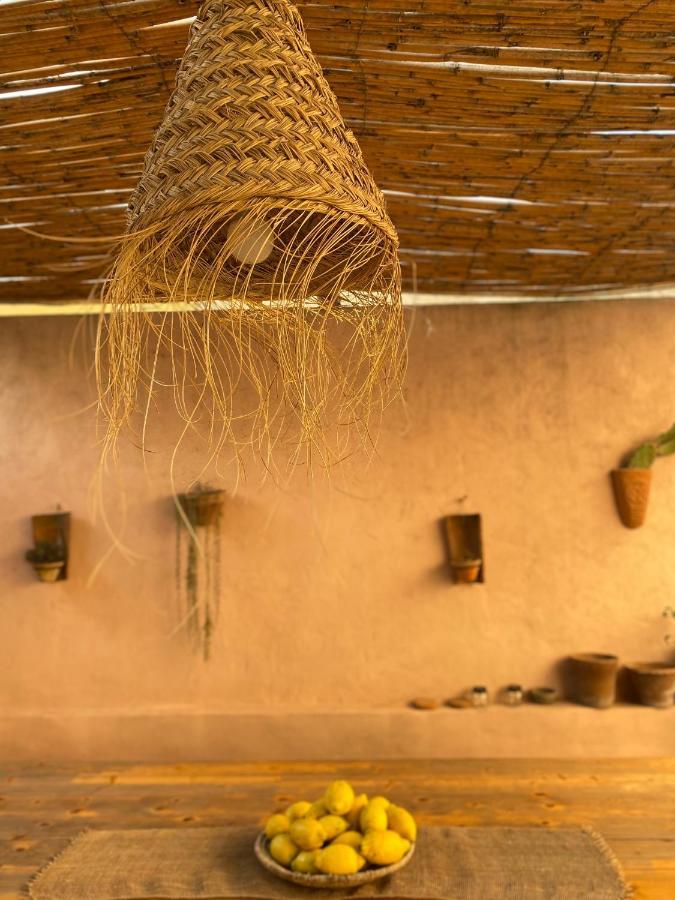 Is Scabas Guestrooms Solarussa Exterior photo
